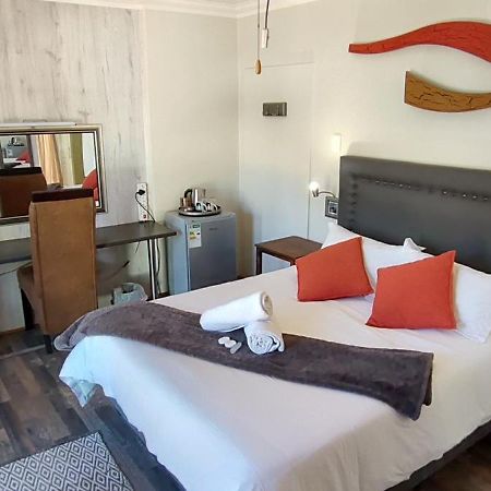 Premiere Guesthouse Bloemfontein Ngoại thất bức ảnh