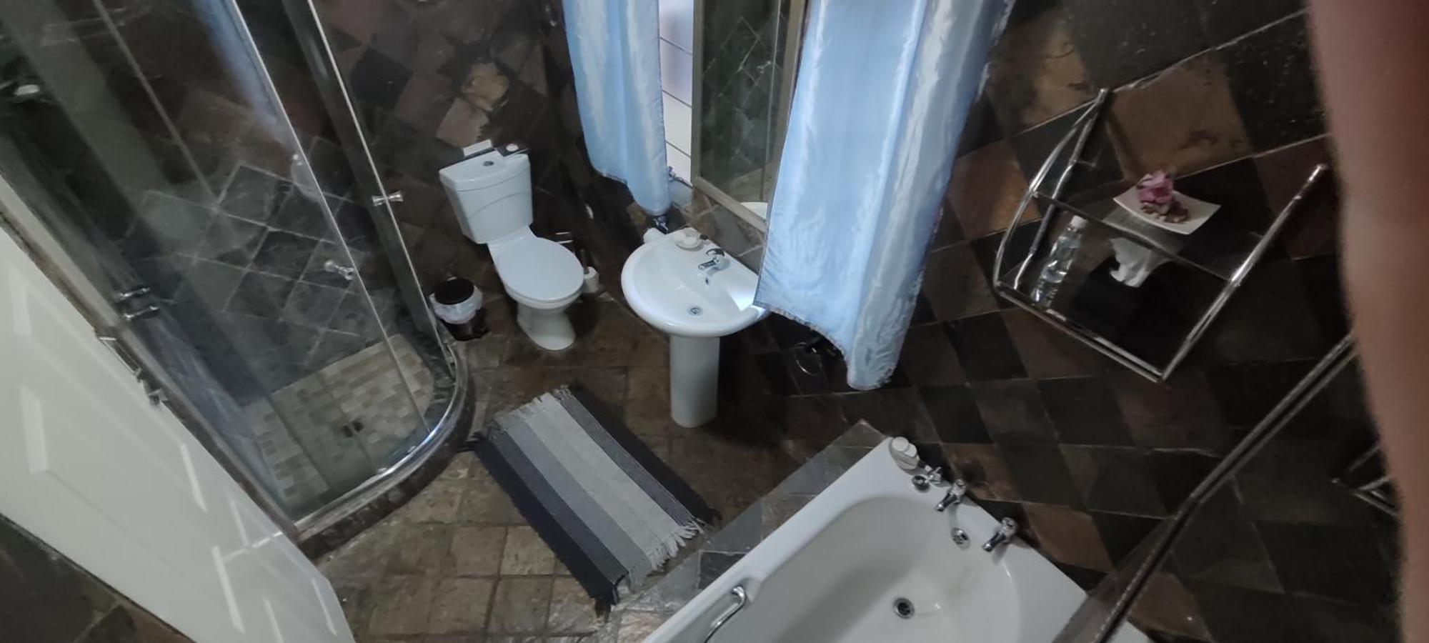 Premiere Guesthouse Bloemfontein Ngoại thất bức ảnh
