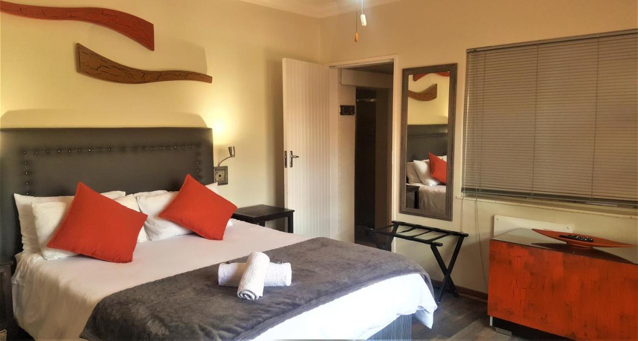 Premiere Guesthouse Bloemfontein Ngoại thất bức ảnh